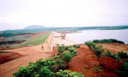 Đập đất công trình Hồ chứa nước Sông Sào